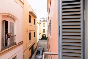 Balcony - Charming Apartment in El Arenal, Sevilla's Heart (Seville)