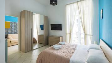 3 bedrooms, blackout curtains, free WiFi