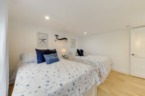 House (2 Bedrooms) | Interior - Lanai, Pool & Patios: Waterfront Home in Tavernier (Tavernier)