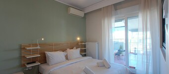 New Cozy Apt with Balcony close to Metro