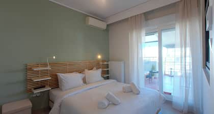 New Cozy Apt with Balcony close to Metro