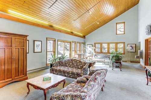 2 Mi to Dtwn Durango: Family Resort Retreat!