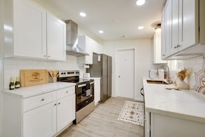 House (2 Bedrooms) | Interior