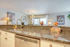 Apartment (2 Bedrooms) | Interior - Wintergreen Resort Condo: Deck & Golf Course Views (Nellysford)