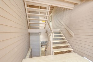 Apartment (2 Bedrooms) | Interior - Wintergreen Resort Condo: Deck & Golf Course Views (Nellysford)