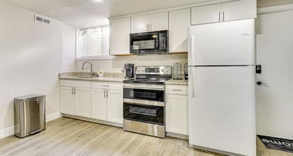 3 Mi to Valley Fair Mall: Salt Lake City Apt!