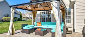 6 Mi to Charlotte Motor Speedway: Home w/ Fire Pit