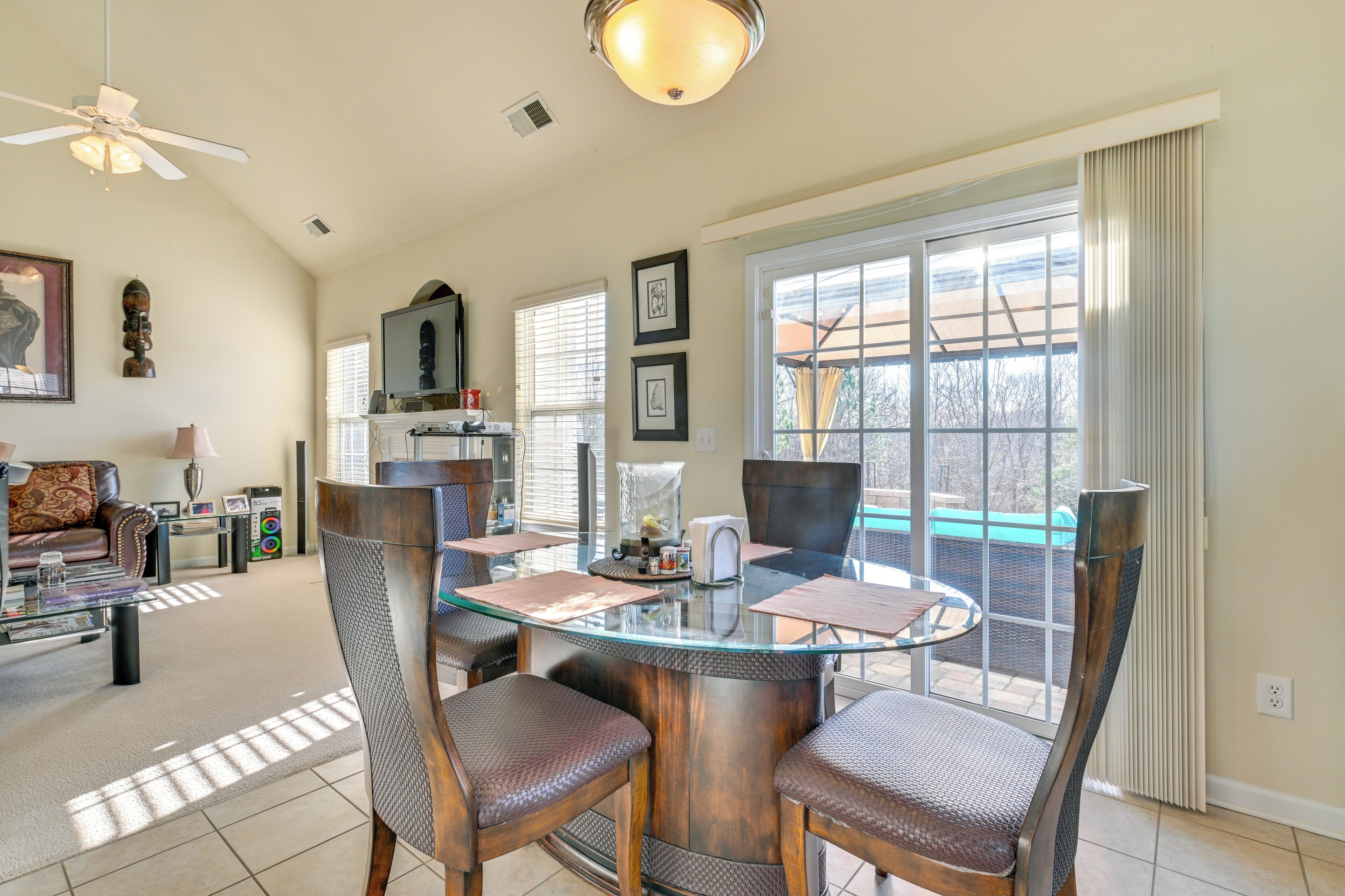 House (3 Bedrooms) | Interior