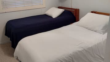 2 chambres, fer et planche à repasser, Wi-Fi gratuit, draps fournis