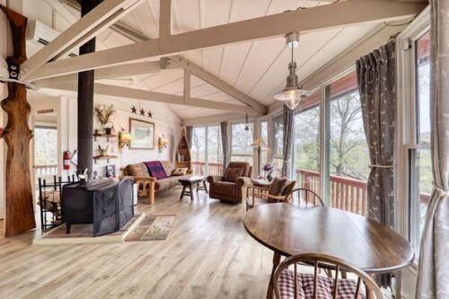 BW-7  Mountain Treehouse Authentic Roundhouse near Beech Mountain activities