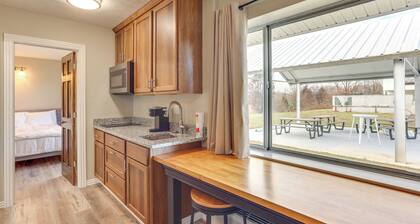 Walk to Oakland City University: Modern Apartment!