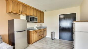 Apartment (0 Bedroom) | Interior