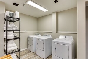 Apartment (0 Bedroom) | Interior