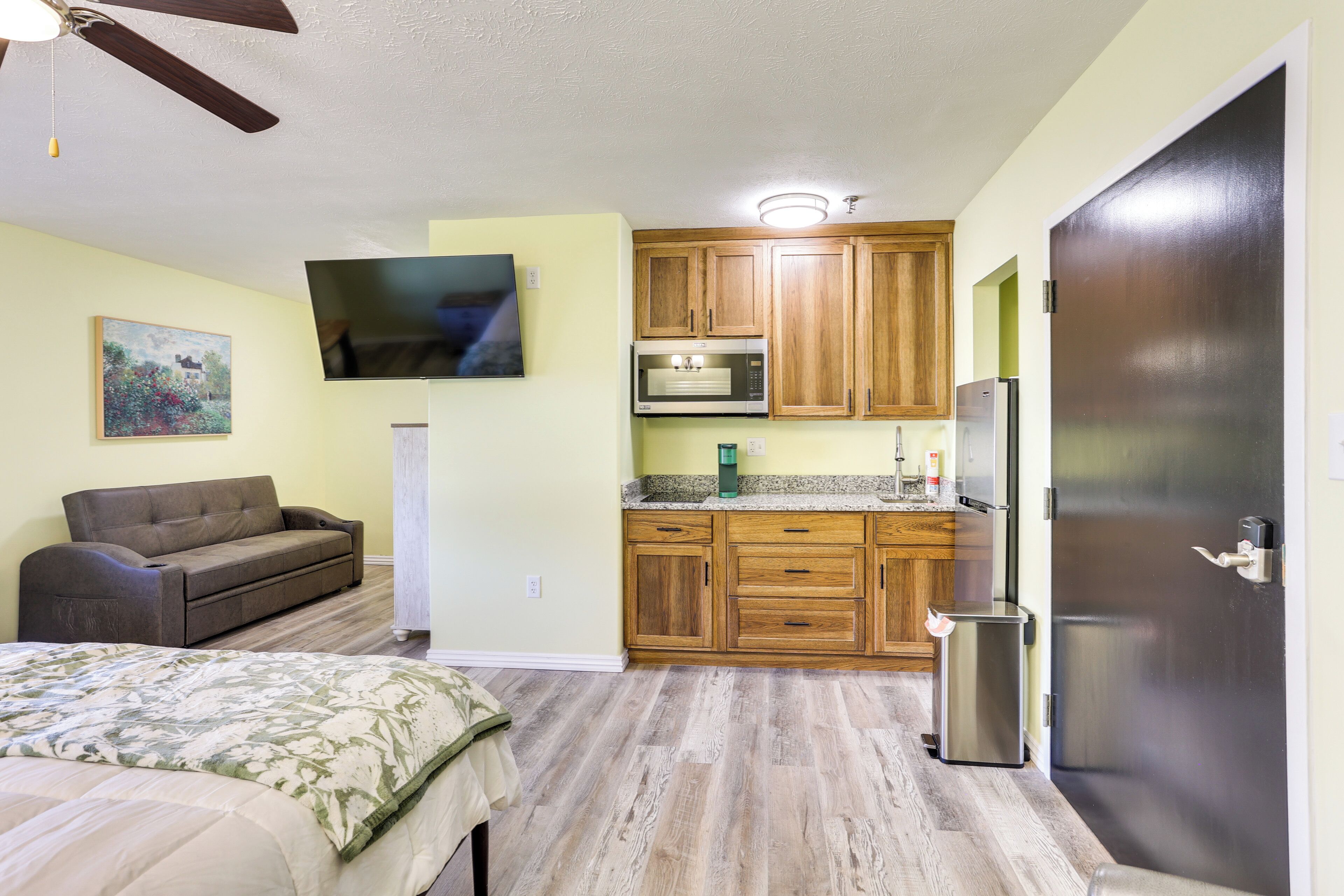 Apartment (0 Bedroom) | Interior