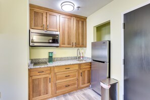 Apartment (0 Bedroom) | Interior