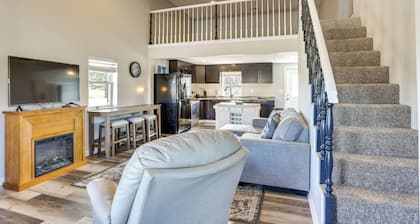 Golf Course Views: Oakland City Retreat