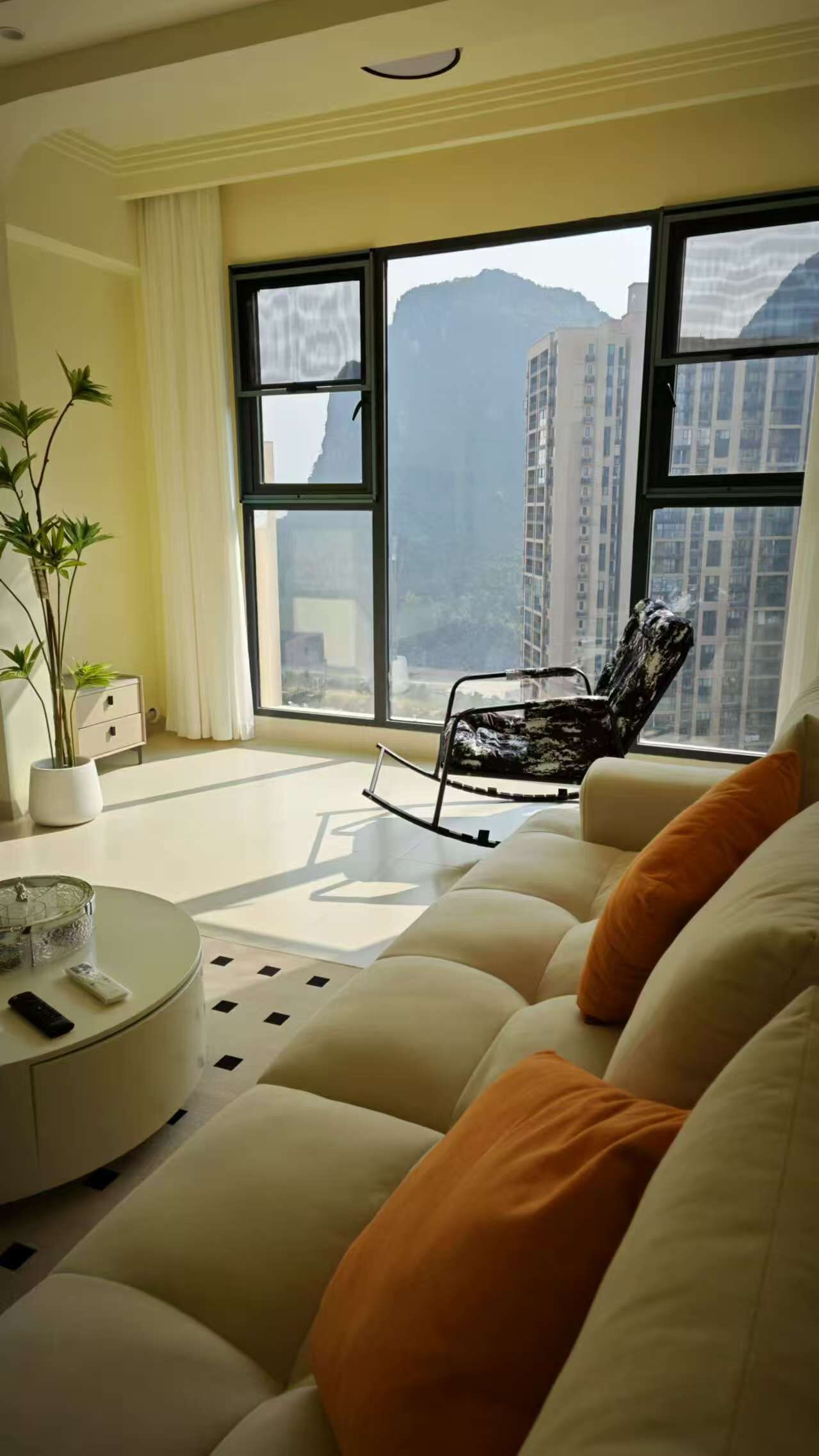 2 多间卧室、免费 WiFi