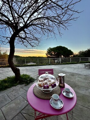 Terrace/patio - Family house with mountain views. 35" from Barcelona! (Suitable for pets) (CT)