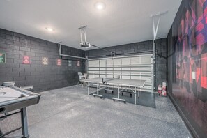 Spielezimmer