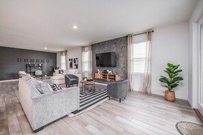 Smart-TV, Tischtennisplatte