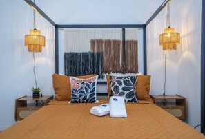 4 bedrooms, desk, iron/ironing board, free WiFi