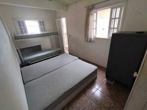 Traditional Quadruple Room, Courtyard View | Free WiFi, bed sheets - Pousada da Pedra do Mar (Matinhos)
