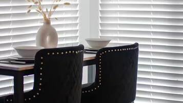 Apartment | Dining