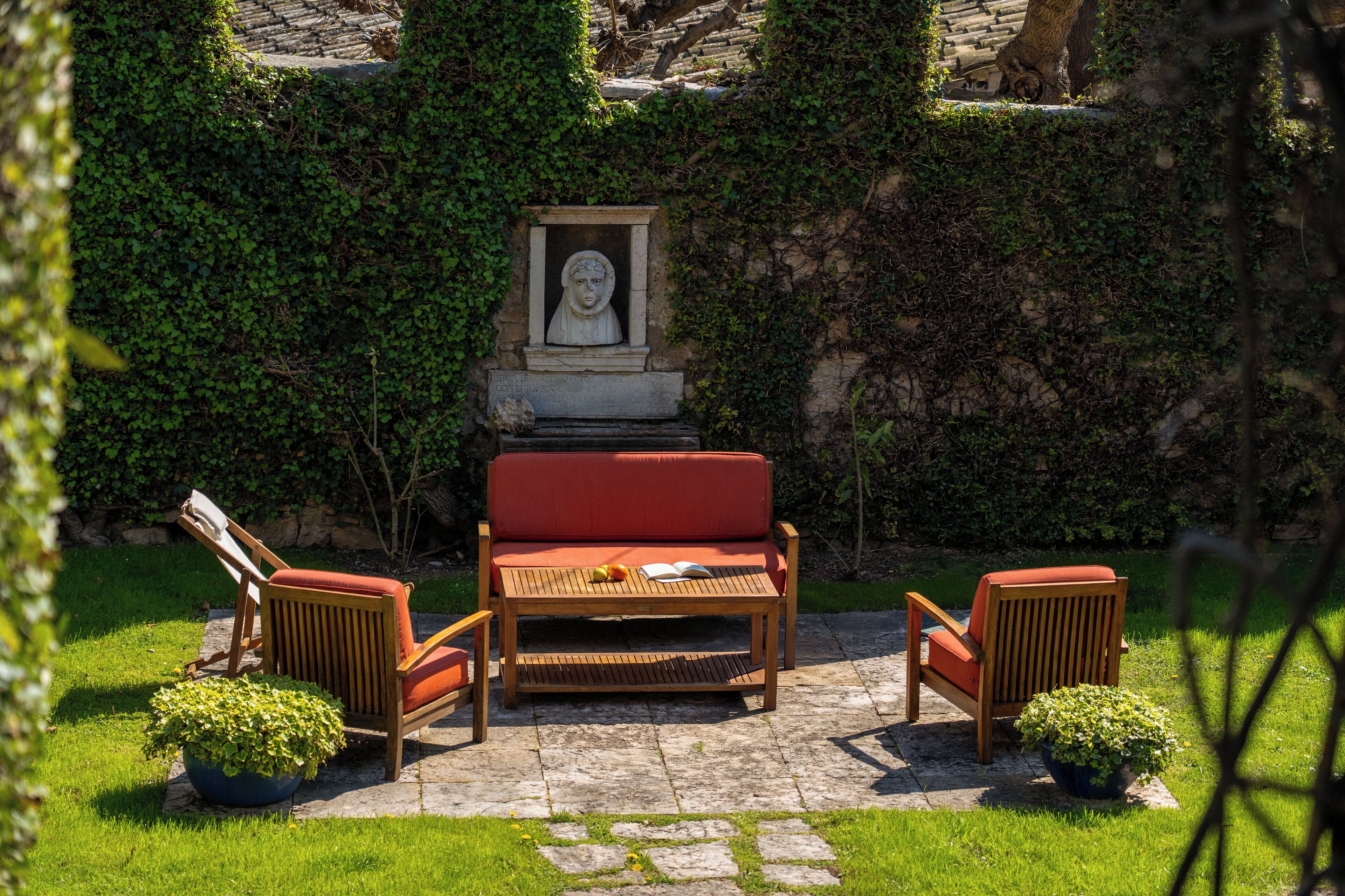 Suite, vue jardin | Coin séjour