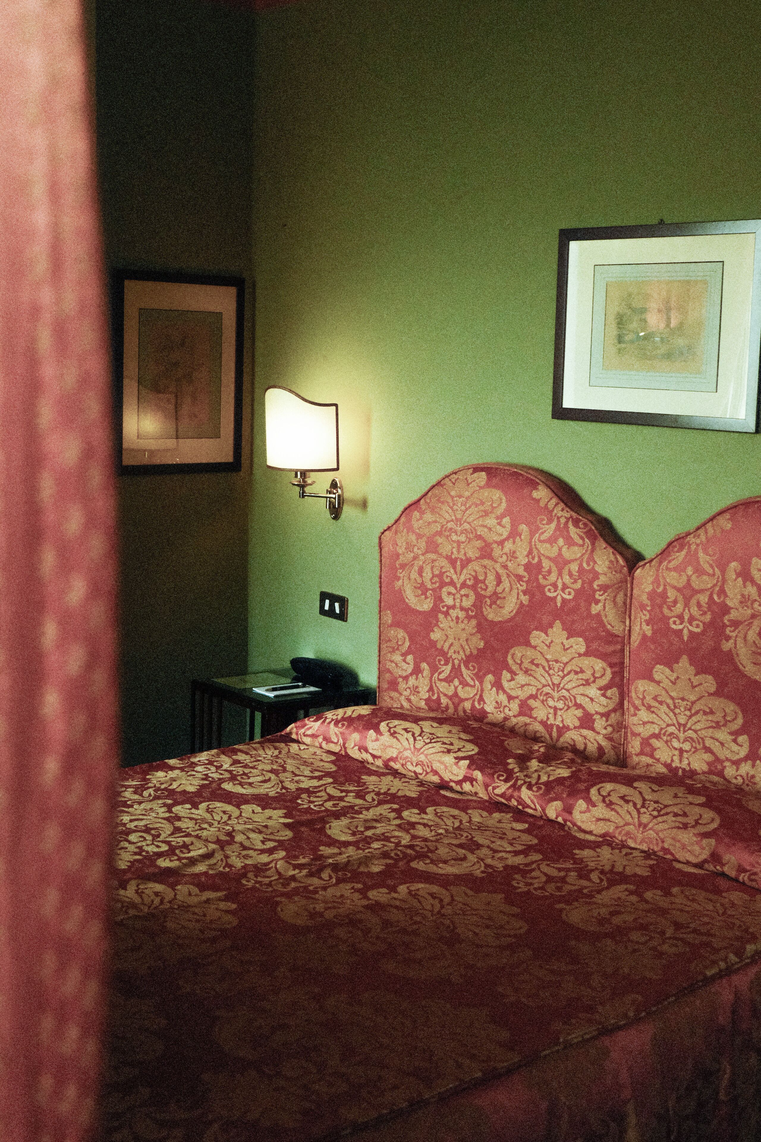 Kahden hengen comfort-huone (yksi tai kaksi sänkyä), järvinäköala | Tallelokero huoneessa, ilmainen Wi-Fi