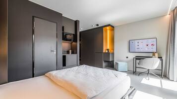 Schreibtisch, WLAN, Bettwäsche