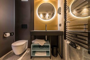 ヘアドライヤー、タオル