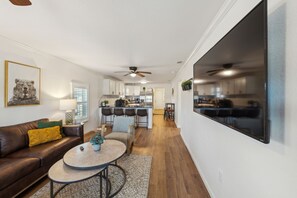 Huis, 3 slaapkamers | Woonruimte | Smart-tv en streamingdiensten