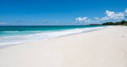 Poinciana House 3 Bedroom Home