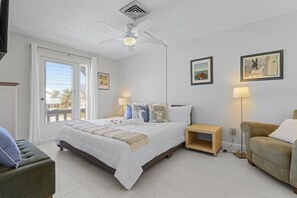 House, 4 Bedrooms - 21591/3 Waterfront Duplex With Pool And Spa - Manor 4 Bedroom Home (Fort Myers Beach)