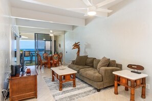 Leilighet, 2 soverom | Oppholdsområde | Smart-TV