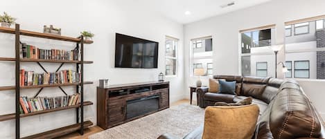 Townhome, 4 Bedrooms | Living area