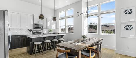 Leilighet, 3 soverom | Eget kjøkken | Kjøleskap, ovn, kokeplater og kaffetrakter/tekoker