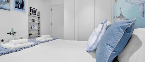 2 slaapkamers, een strijkplank/strijkijzer, gratis wifi, beddengoed