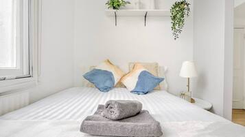 2 bedrooms, desk, iron/ironing board, free WiFi