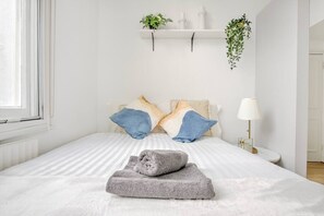 2 chambres, bureau, fer et planche à repasser, Wi-Fi gratuit