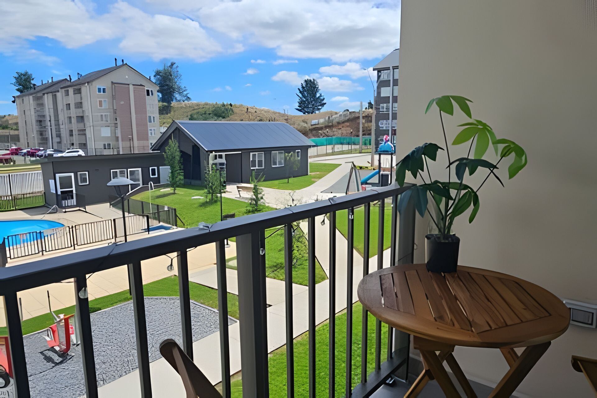 Apartment | Outdoor dining