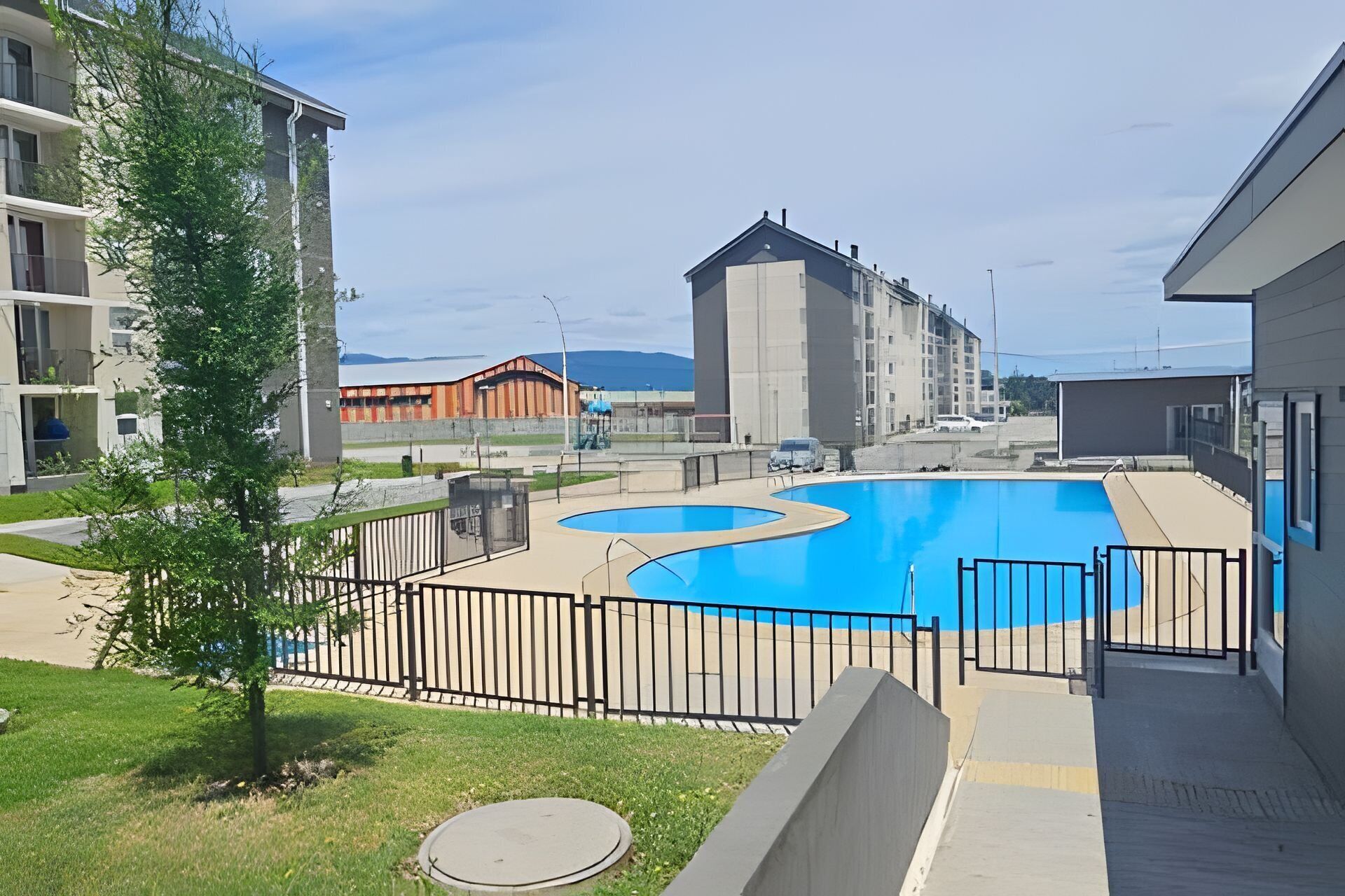 Apartment | Pool | Seasonal outdoor pool
