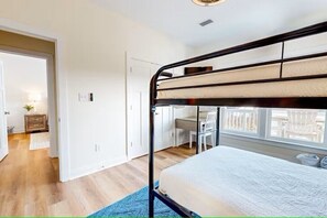4 habitaciones, tabla de planchar con plancha y wifi gratis 