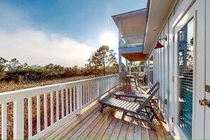 Terrace/patio - June 7 - 10 Open! Pools-Beach Access-Pickleball-Tennis! (Gulf Shores)
