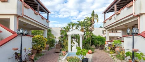 Enceinte de lâhĂ©bergement