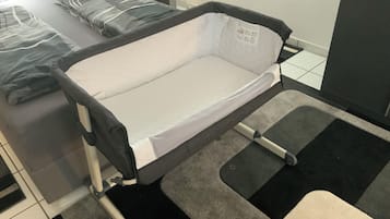 1 Schlafzimmer, Schreibtisch, Bügeleisen/Bügelbrett, WLAN