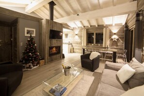 TV, fireplace, DVD player, table tennis