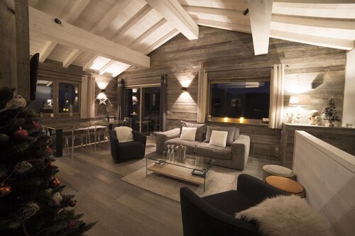 Chalet Boolly – Luxe & Sérénité en Montagne, Sauna & Bain Nordique, Vue Panoramique