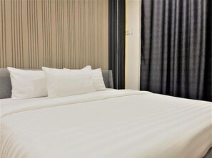 Apartamento econômico, sacada, vista para a cidade | 2 quartos, escrivaninha, espaço de trabalho para notebook