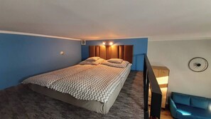 1 bedroom, iron/ironing board, travel cot, WiFi